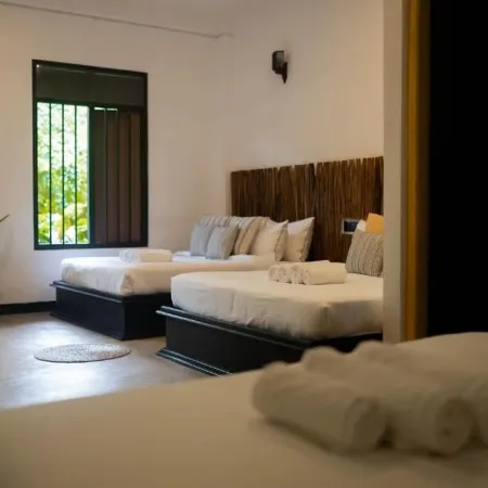 Banana Bunks Mirissa