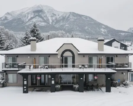 ノースウィンズホテルカンモア キャンモアのホテル