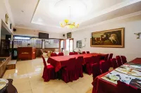 RedDoorz at Hotel Andalus Puncak