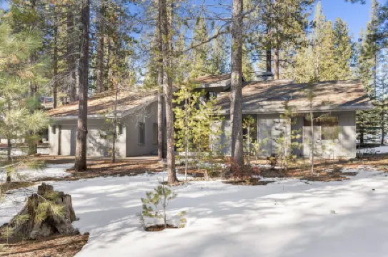 14 Mt Hood Lane Home