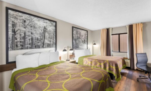 Super 8 by Wyndham Evansville East