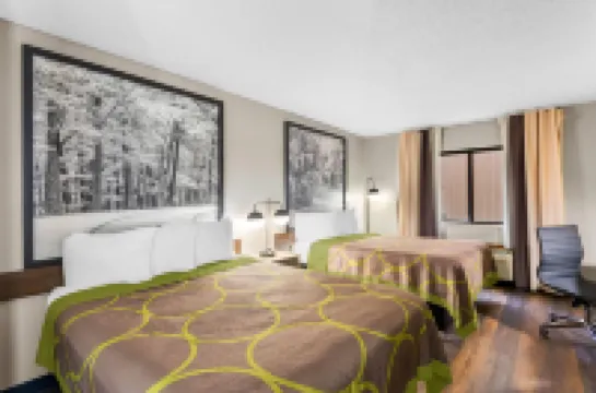 Super 8 by Wyndham Evansville East