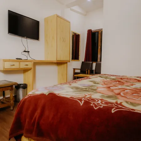 The Prasher Lodge, Near Mall Road Manali