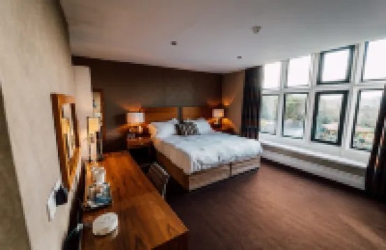 梅納德 德比郡河谷酒店