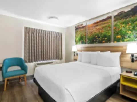 Days Inn & Suites by Wyndham DeSoto Hotels in DeSoto