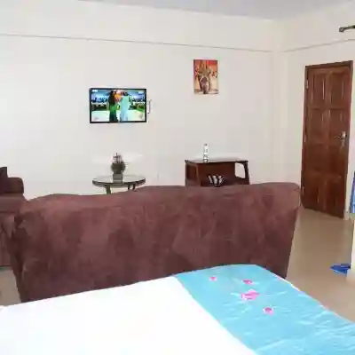 Meru Paramount Hotel Rooms