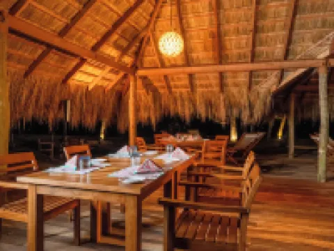 Bar Reef Resort Hotels in Puttalam