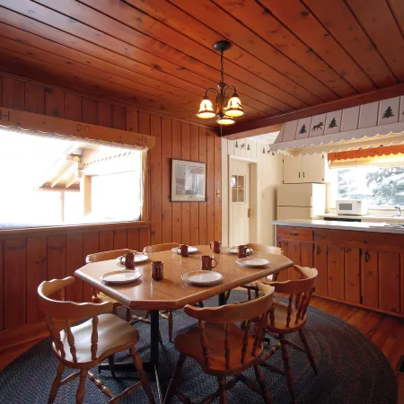 El Western Cabins & Lodges