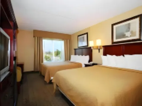 Quality Inn & Suites Hotels in Bensalem