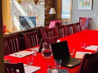 PRIVATE Luxury Lake Home with 5+ BR and Gourmet Kitchen-22 Foot Pontoon Included Hotels in La Grand Township