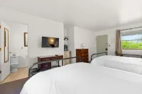 KC's Corner Motel