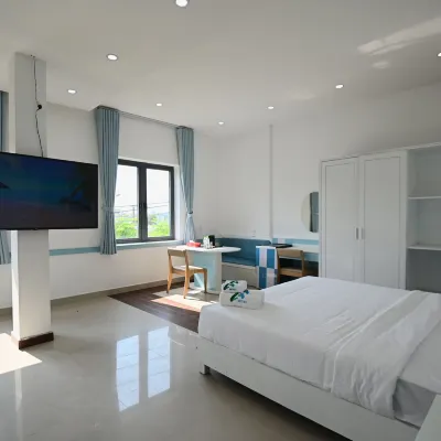 A HOTEL Hotels near The Marble Mountains