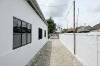 Kinara Homestay RedPartner Near Sleman City Hall