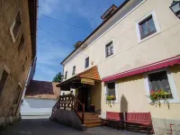 Jégverem Fogadó Hotels in Sopron