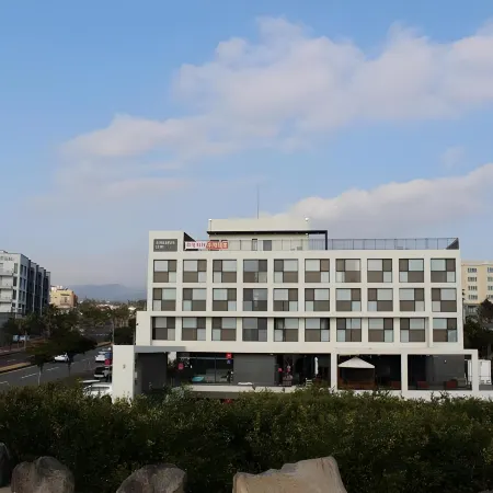 CNB HOTEL (COZYANDBOUTIQUE) Отели рядом с достопримечательностью «Храм Якчхунса»
