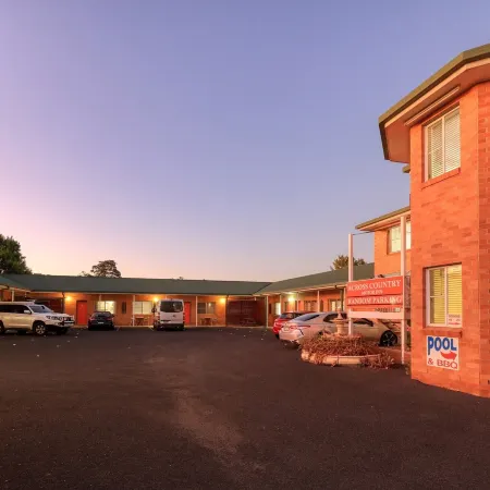 Across Country Motor Inn