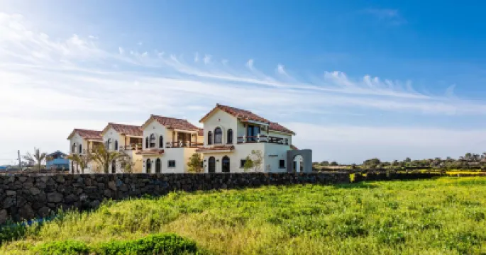 Jeju Hadoe Pungdeong Pension セファビーチ周辺のホテル