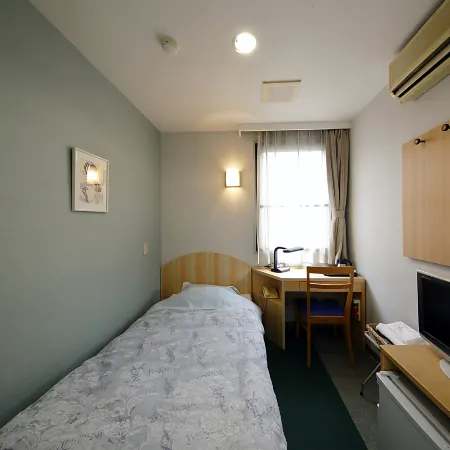 Hakata No Yado Ryokan Maidashi Отели рядом с достопримечательностью «Железнодорожная станция Хакодзаки»
