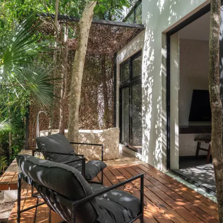Twelve O’Clock Luxury Villas
