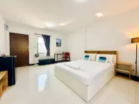 102 living house Hotels in Yasothon
