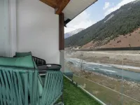 Snowland Resort & Spa - Riverfront - Mountain view