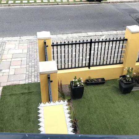 Camdale Guesthouse Отели рядом с достопримечательностью «Стадион «Атлон»»
