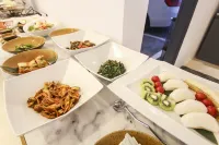 Hotel KNOX - breakfast