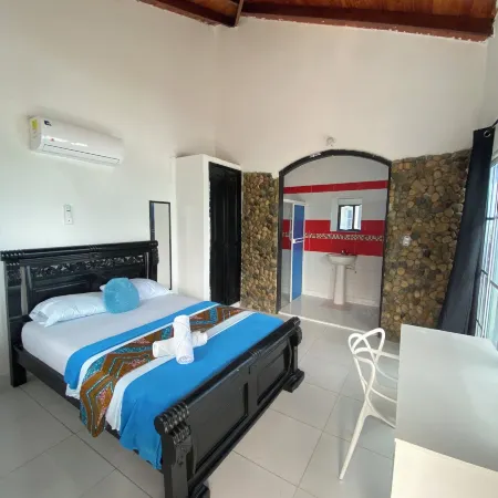 Hostal EMBAMAR PLAYAS DONAIRES