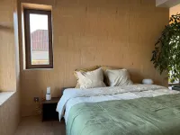 Stylish Stay Bree Near City Center for 6 Guests Hotels in 