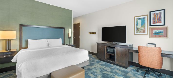 Hampton Inn & Suites Bend Hotels in Bend