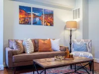 Historic Townhouse - Heart of Little Italy