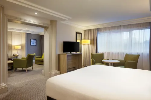 DoubleTree by Hilton Glasgow Central - parking