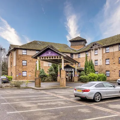 Premier Inn Glasgow Airport Hotels near Paisley Gilmour Street