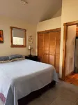 Peace-in-the-Forest Retreat - Singles, Couples, Artists, Forest Lovers