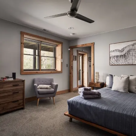 Hidden Cabin Retreat with Hot Tub in Lost City, WV