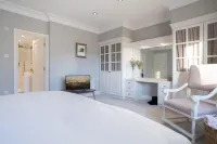 Homes in the Sun Winner - Spacious - Lake Views
