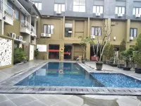 Nueve Malioboro Hotel Yogyakarta - Pools