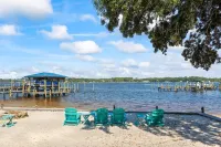 10 Mins to Beach - Coastal Navarre Haven - Pool - Homestays