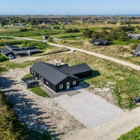 "Agnes" - 900m from the sea