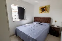 Apto a 300 m da Praia do Sul com Piscina e Quadra - Gym