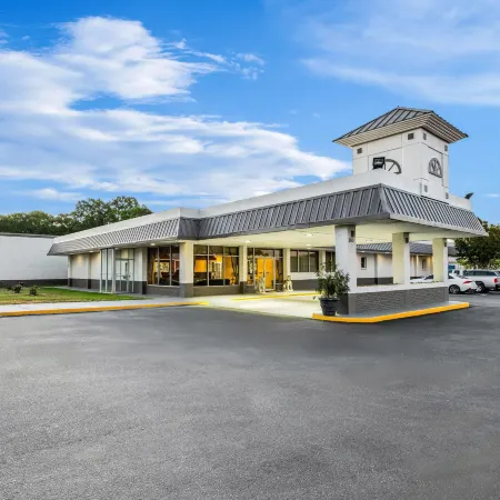 Super 8 by Wyndham Gaffney