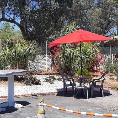 Harry's Mancave - A Vintage Motel on the Historic 395 Route - the New Star Motel Experience
