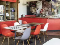 Ibis Issoire