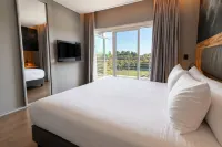 Radisson Red Funes Отели в г. 