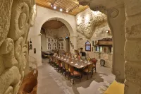 Elika Cave Suites Cappadocia ,Curio Collection by Hilton - breakfast