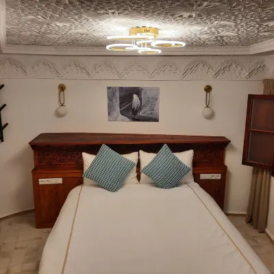 Dar Almassir Hotels near Outa El Hammam Square
