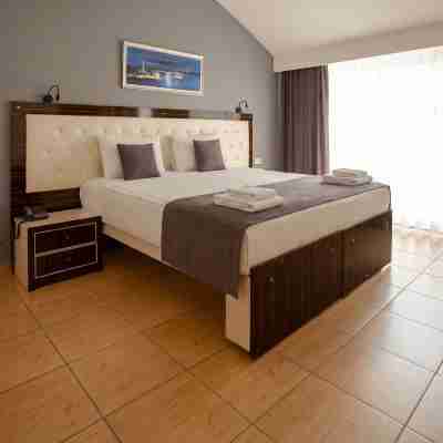 Nora Suit Hotel Rooms