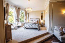 Woodland Manor Hotel