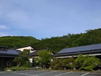山平山温泉旅館 - 停車場