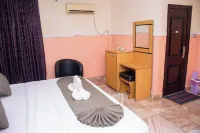 Elite Tranquil Hotel - Pools